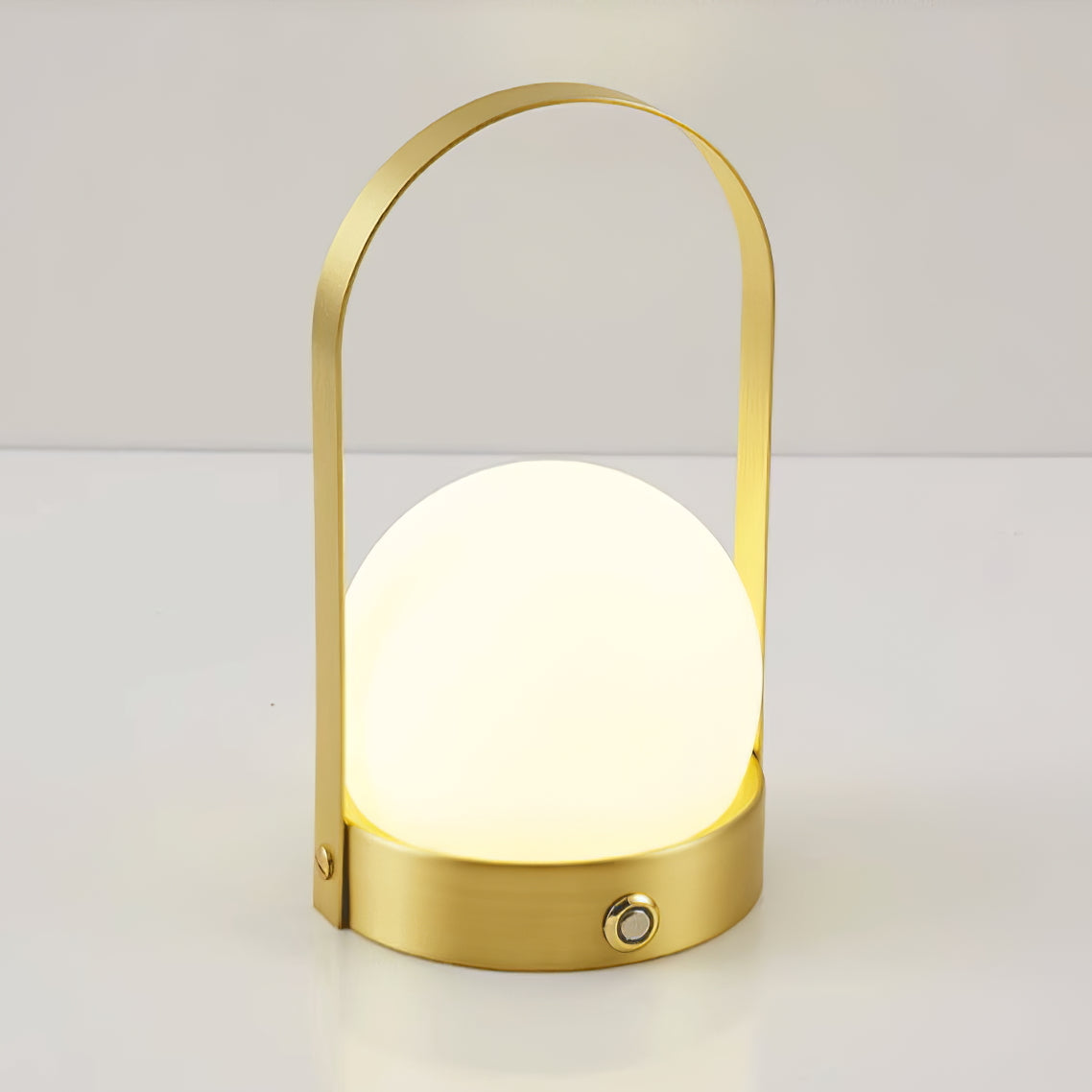 Carrie Built-in Battery Table Lamp ∅ 5.9″ x H 9.3″ / Dia 15cm x H 23.5cm / Gold / Three-Color Changing Light Table lamp