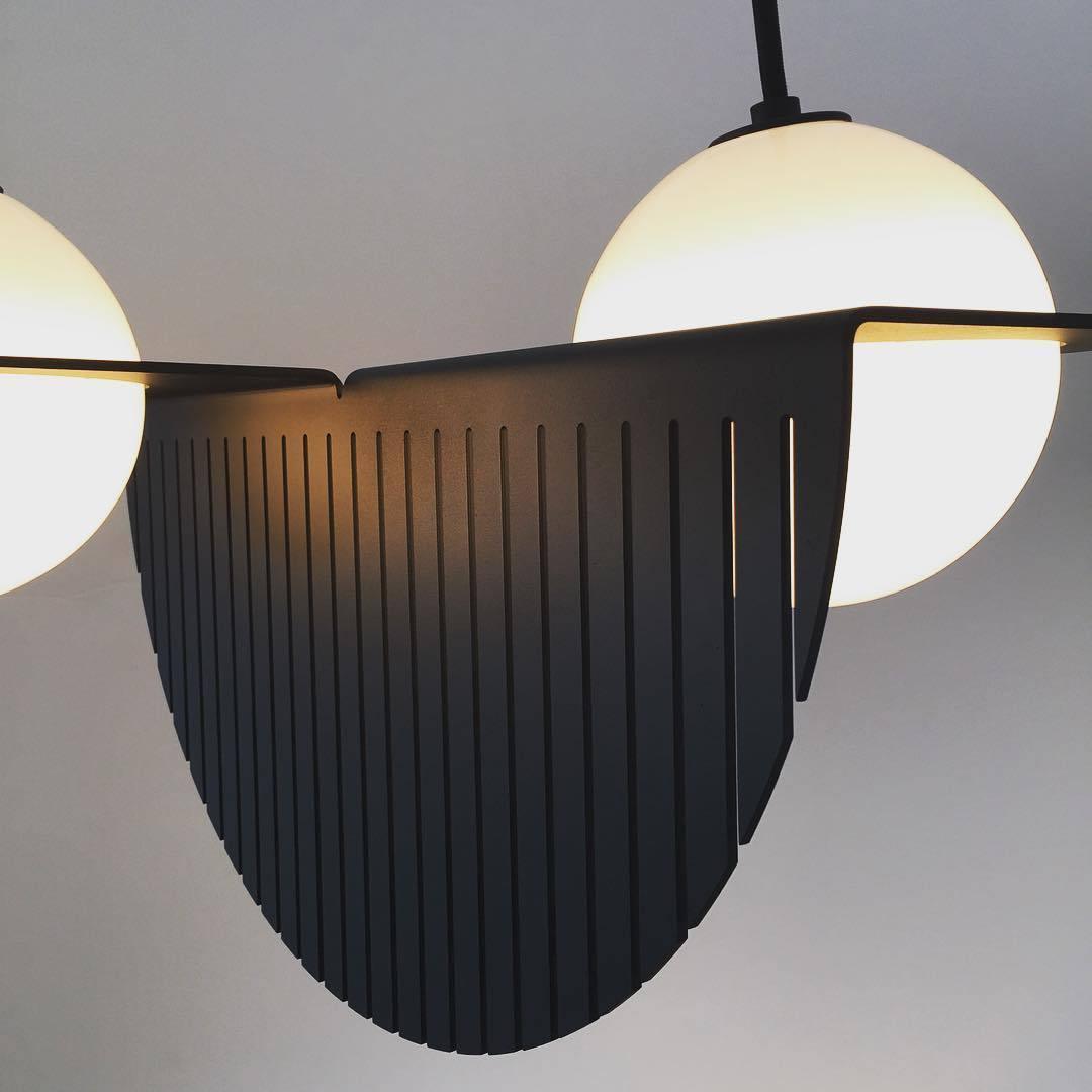 Contour Black White Glass Pendant