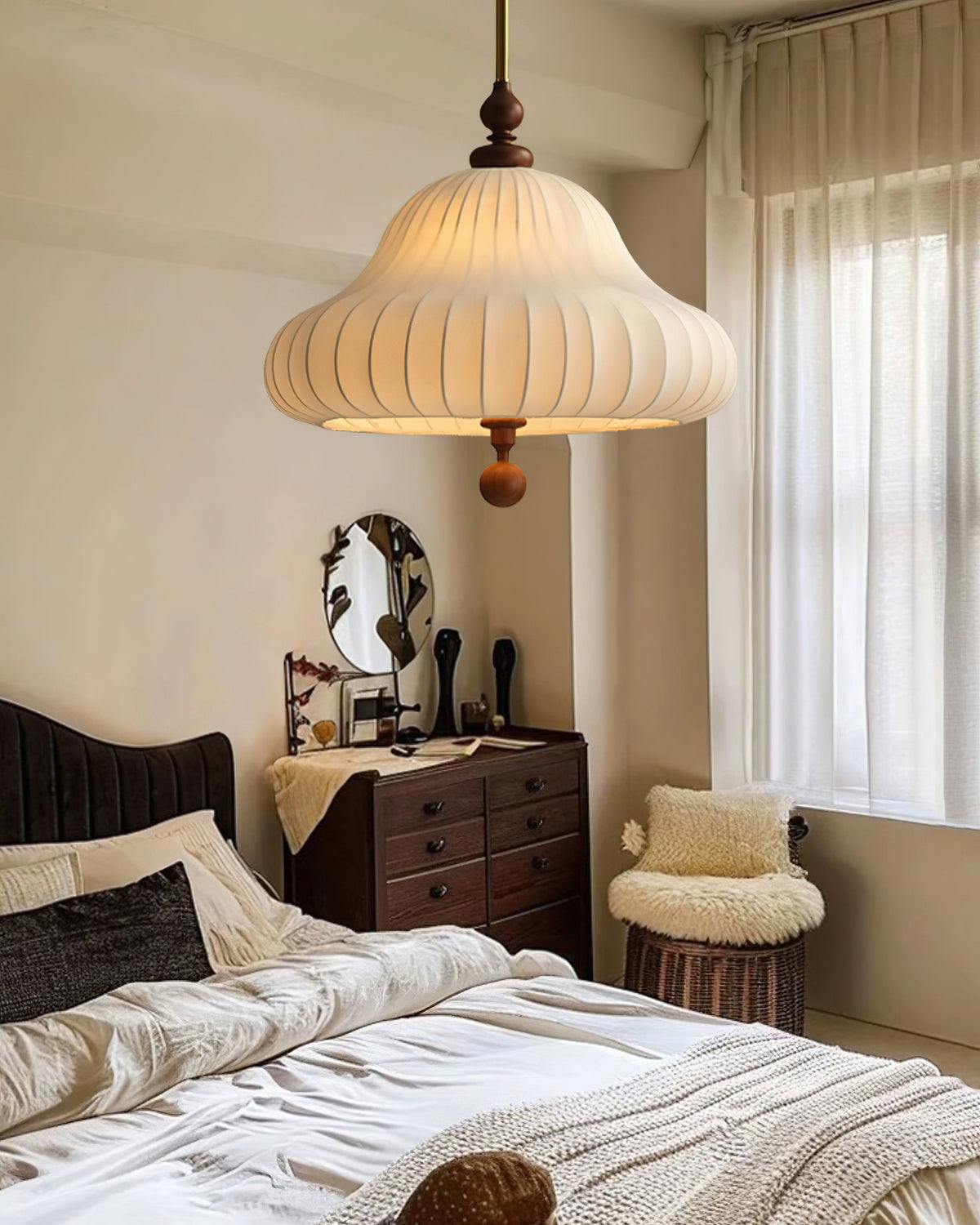 Isabella Bloom Pendant Light ∅ 19.7″ x H 17.7″ / Gold & White Pendant light