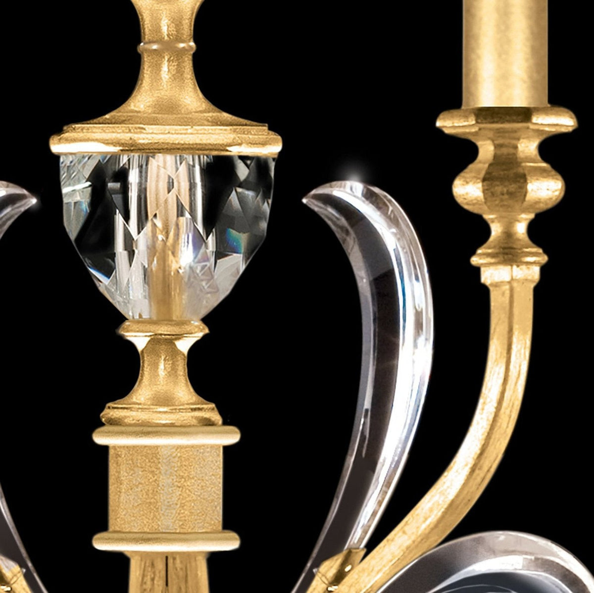 Curved Geometry Decorative Wall Sconce