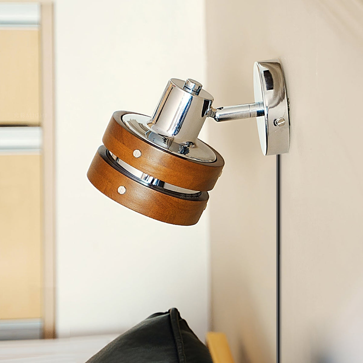 Hingewood Chrome Walnut Plug-In Wall Lamp