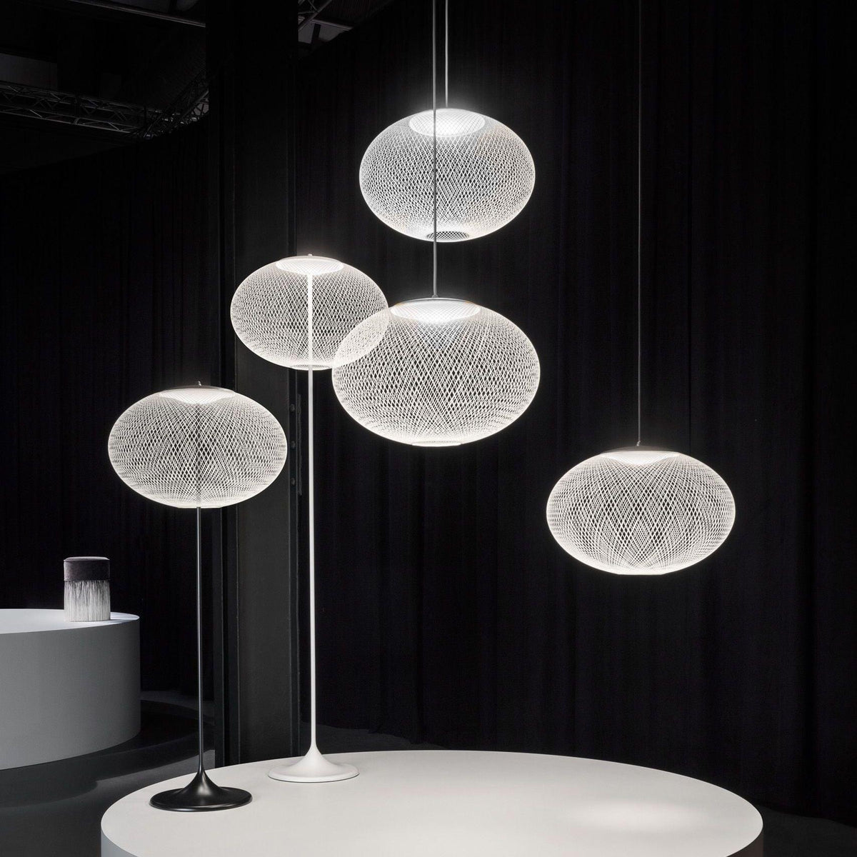 Mesh Shell Black White LED Multi-Light Pendant