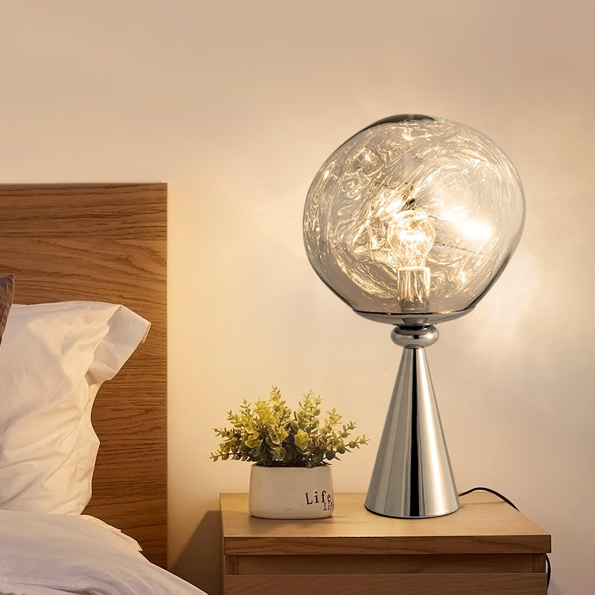 Mirrormelt Sculptural Table Lamp