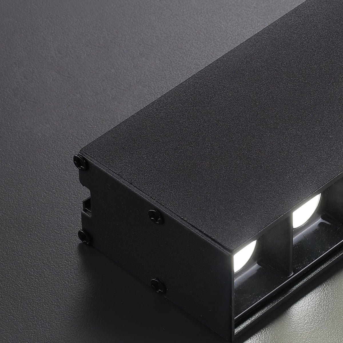 Orvex Black White Linear LED Suspension
