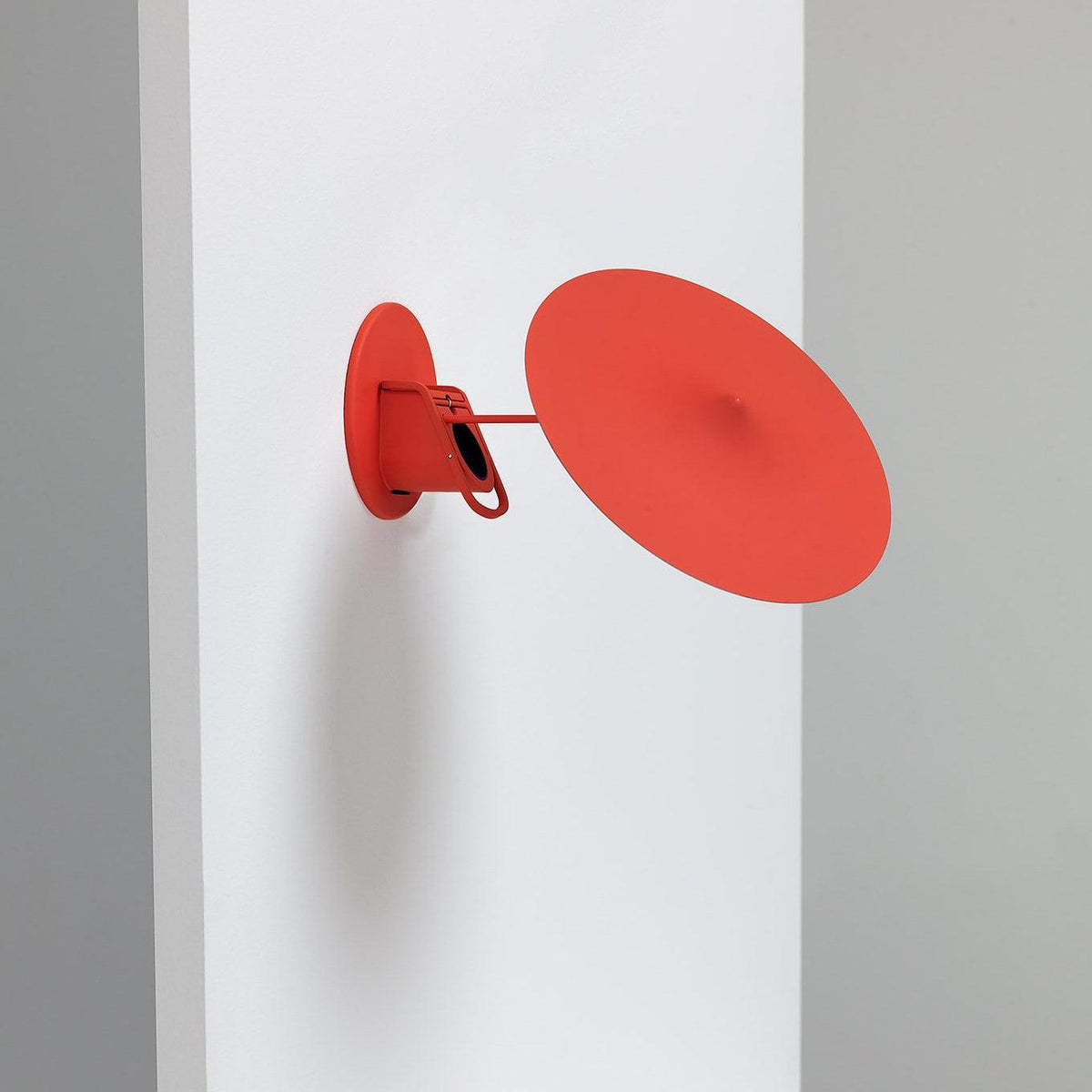 Pintra Adjustable Color LED Table Lamp