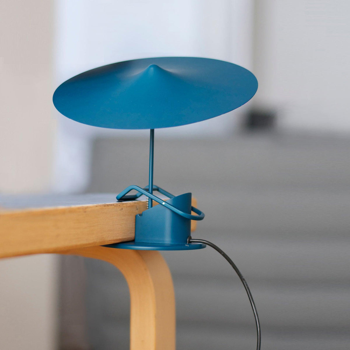 Pintra Adjustable Color LED Table Lamp