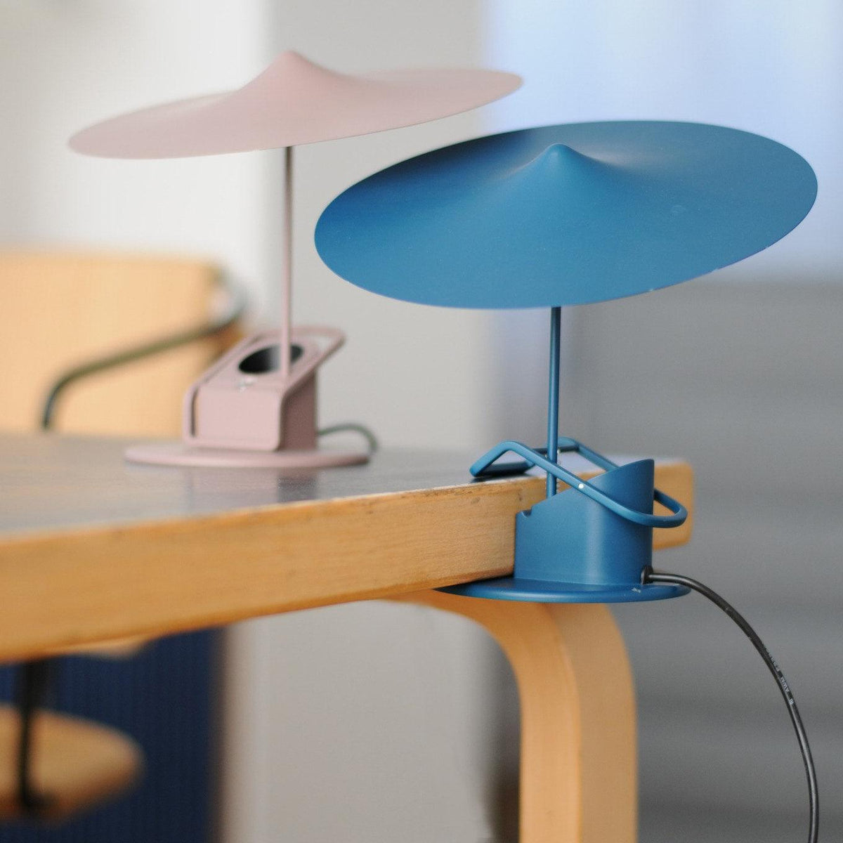 Pintra Adjustable Color LED Table Lamp