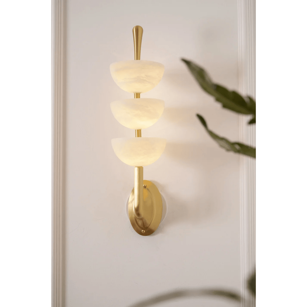 Triple Alabaster Wall Sconce 1001 Wall lamp