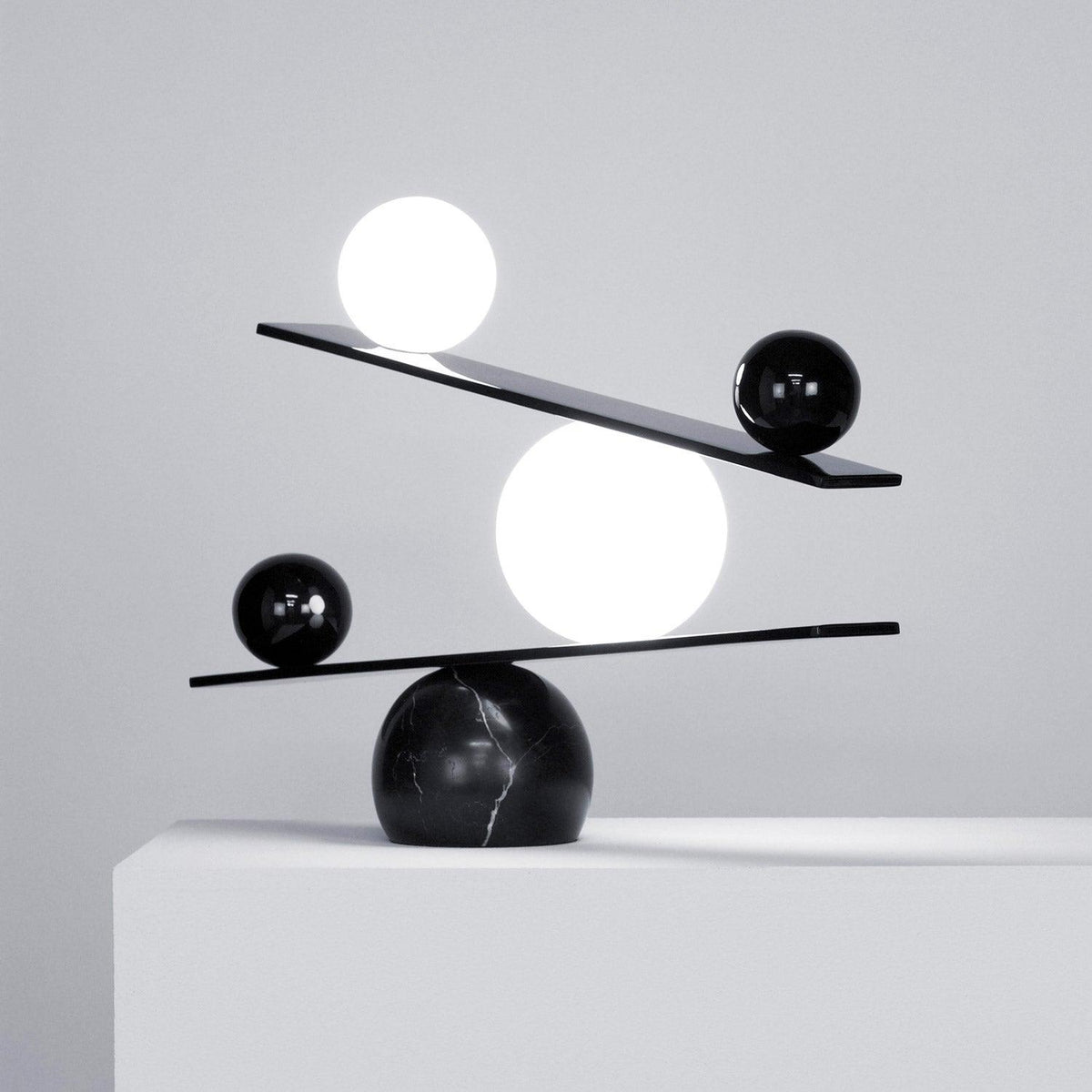 Static Spheres Black Gold Marble Table Lamp